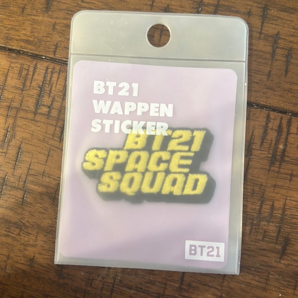 BTS BT21 Wappen Sticker: Embroidered Patch